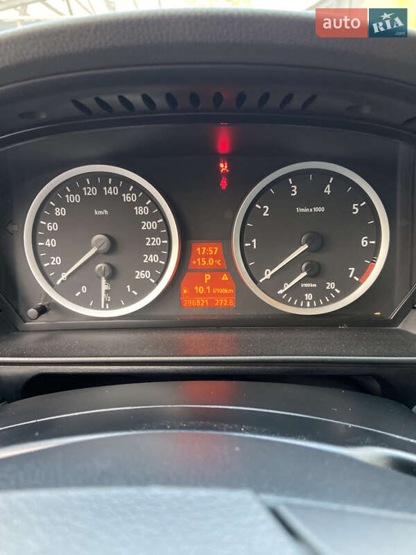 Седан BMW 5 Series 2004 в Измаиле