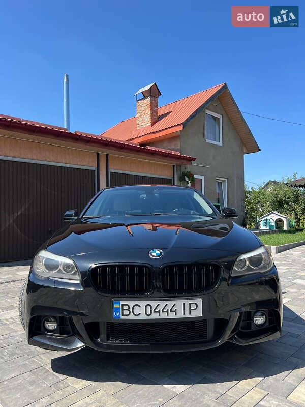 Седан BMW 5 Series 2013 в Яворове