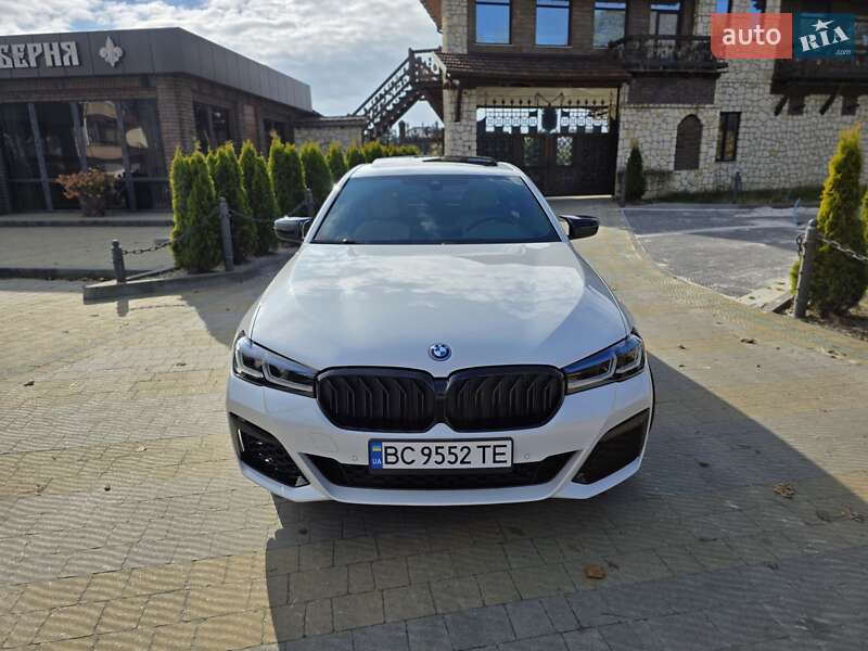 Седан BMW 5 Series 2022 в Львове