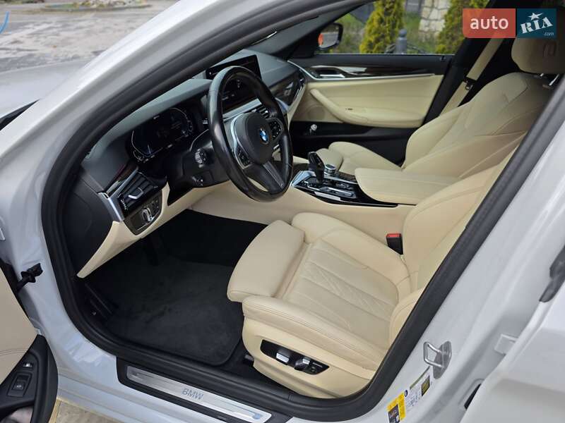 Седан BMW 5 Series 2022 в Львове