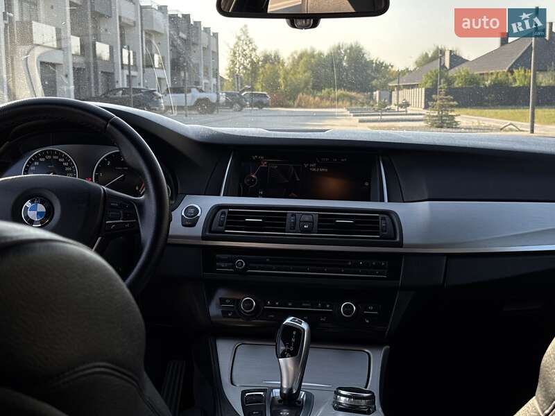 Седан BMW 5 Series 2015 в Ковеле