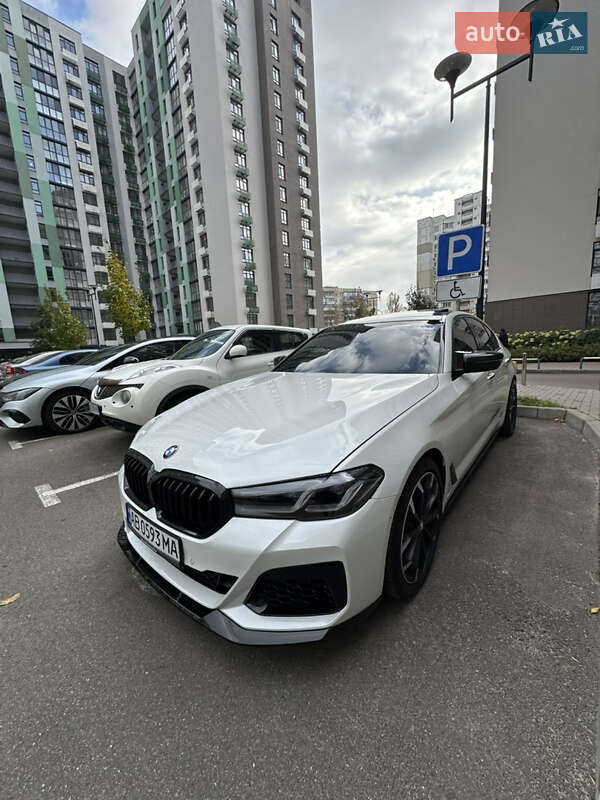 Седан BMW 5 Series 2017 в Киеве
