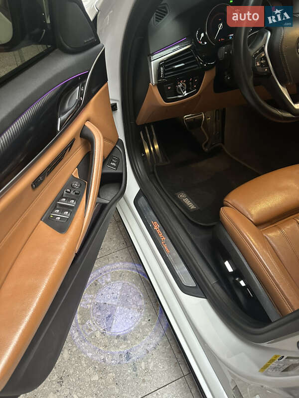 Седан BMW 5 Series 2017 в Киеве