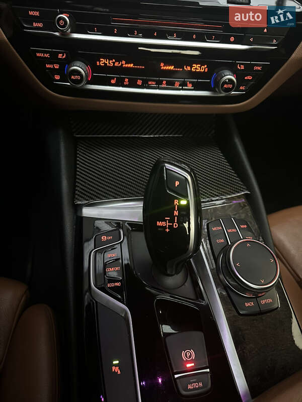 Седан BMW 5 Series 2017 в Киеве