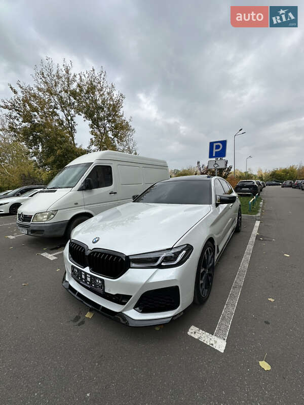 Седан BMW 5 Series 2017 в Киеве