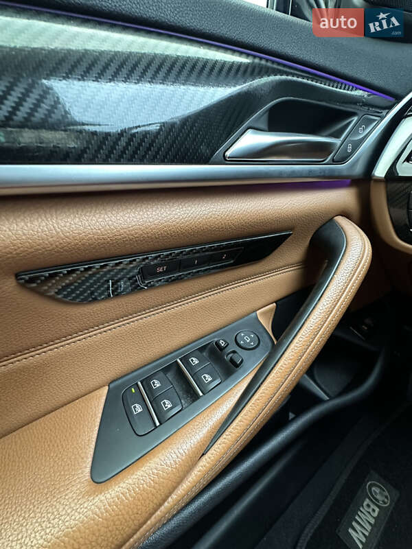 Седан BMW 5 Series 2017 в Киеве