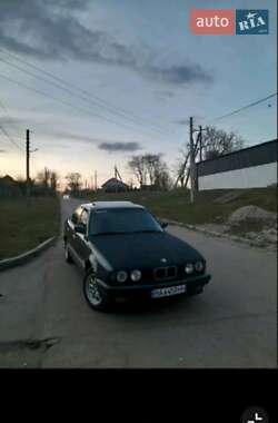 Седан BMW 5 Series 1988 в Лобойківці