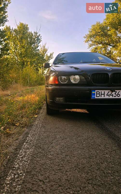Седан BMW 5 Series 2000 в Одесі