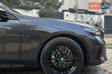 Седан BMW 5 Series 2024 в 