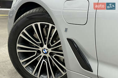 Седан BMW 5 Series 2019 в 