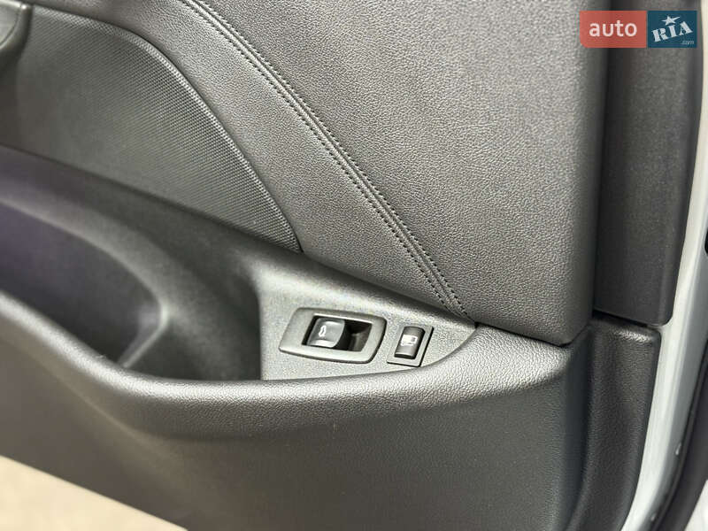 Седан BMW 5 Series 2019 в Одесі фото 43 Седан BMW 5 Series 2019 в Одесі