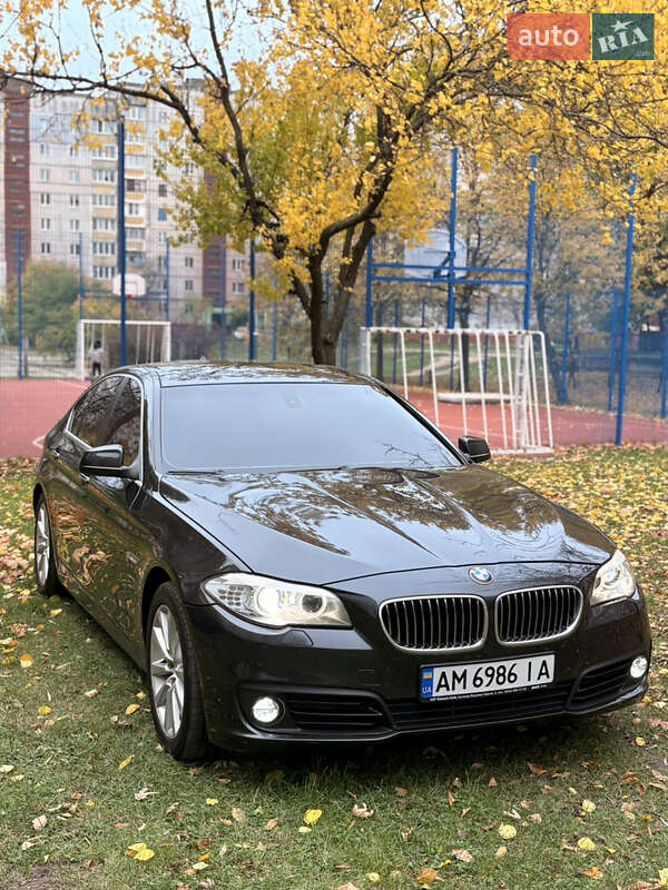 Седан BMW 5 Series 2012 в Чернігові