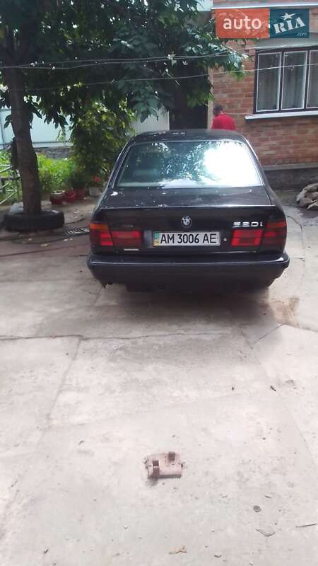 Седан BMW 5 Series 1989 в Умани фото Седан BMW 5 Series 1989 в Умани