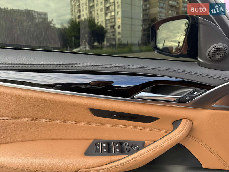 Седан BMW 5 Series 2018 в Киеве фото 32 Седан BMW 5 Series 2018 в Киеве
