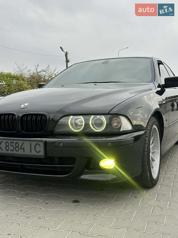 Седан BMW 5 Series 2001 в Рокитном