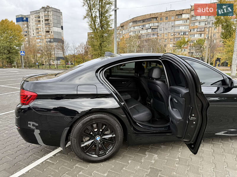 Седан BMW 5 Series 2016 в Киеве