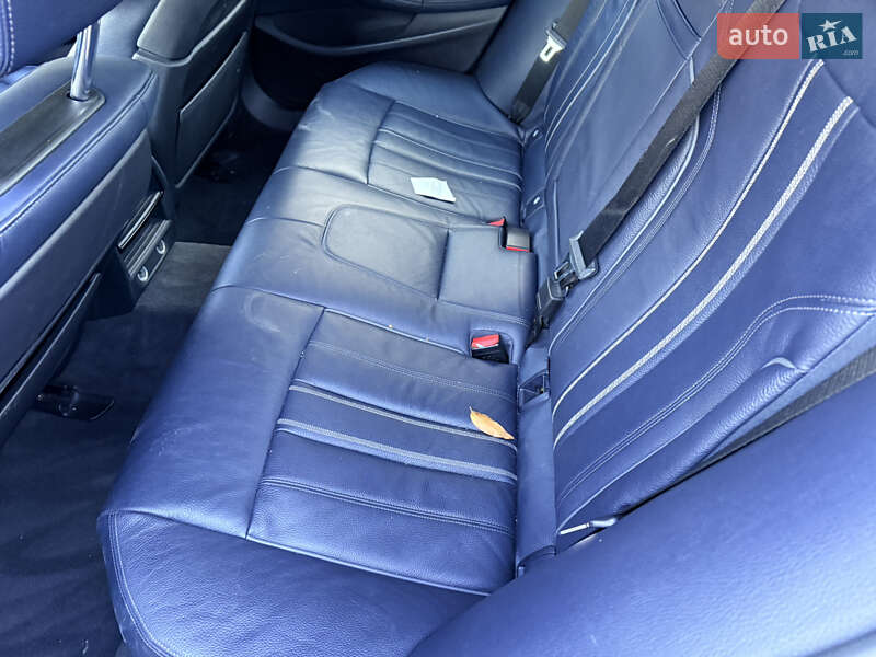 Седан BMW 5 Series 2017 в Львове