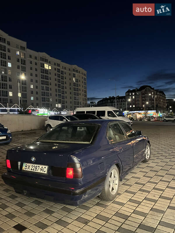 Седан BMW 5 Series 1989 в Хмельницком