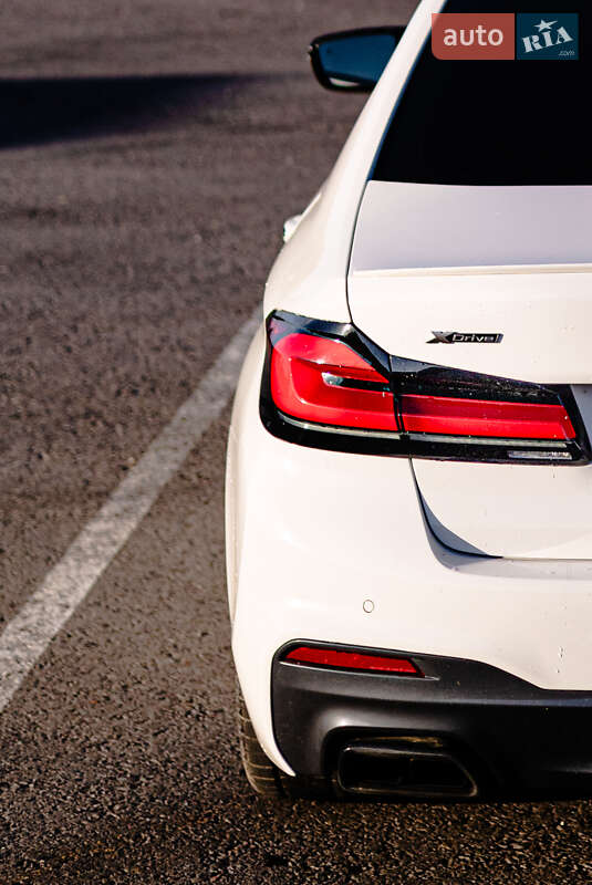 Седан BMW 5 Series 2017 в Львове фото 10 Седан BMW 5 Series 2017 в Львове