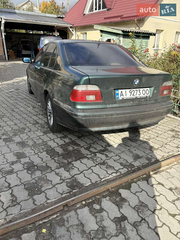 Седан BMW 5 Series 2001 в Киеве