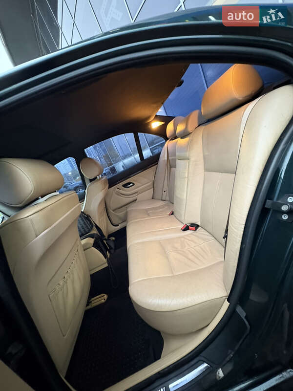 Седан BMW 5 Series 2001 в Киеве