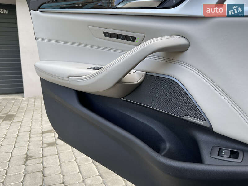 Седан BMW 5 Series 2018 в Днепре