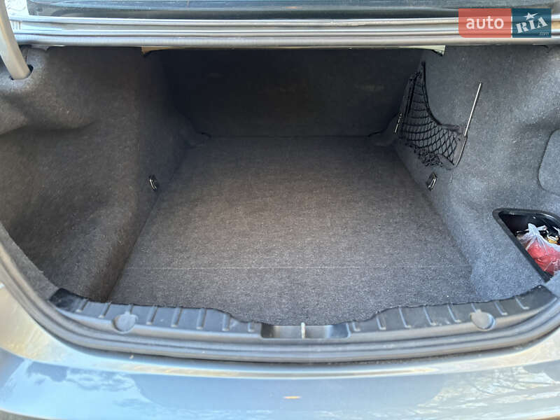 Седан BMW 5 Series 2011 в Киеве фото 20 Седан BMW 5 Series 2011 в Киеве