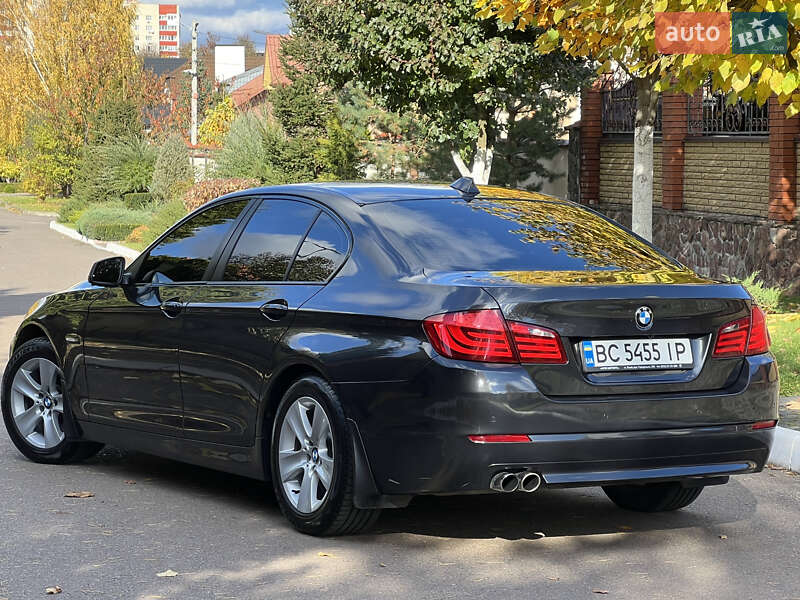 Седан BMW 5 Series 2012 в Ровно