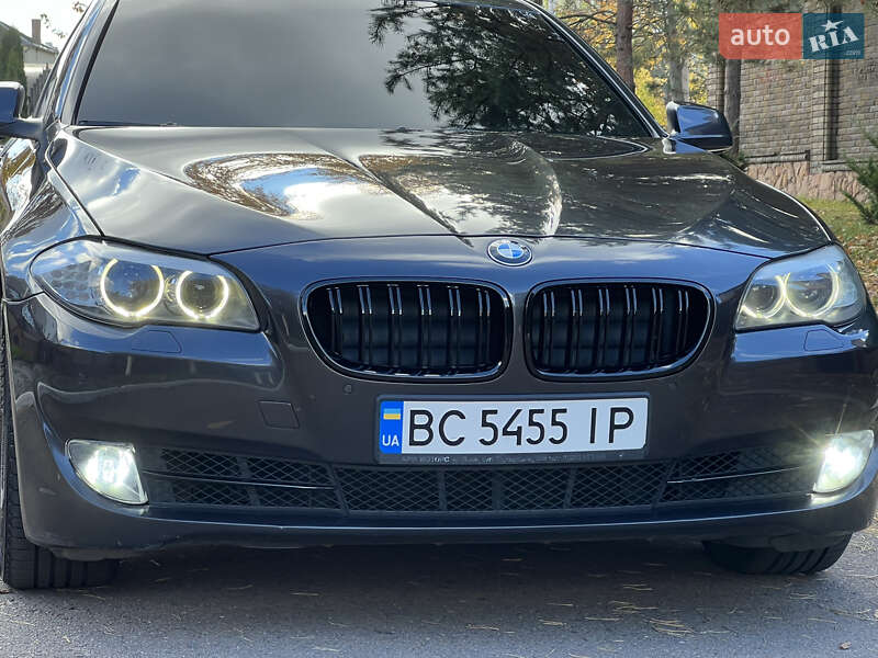 Седан BMW 5 Series 2012 в Ровно