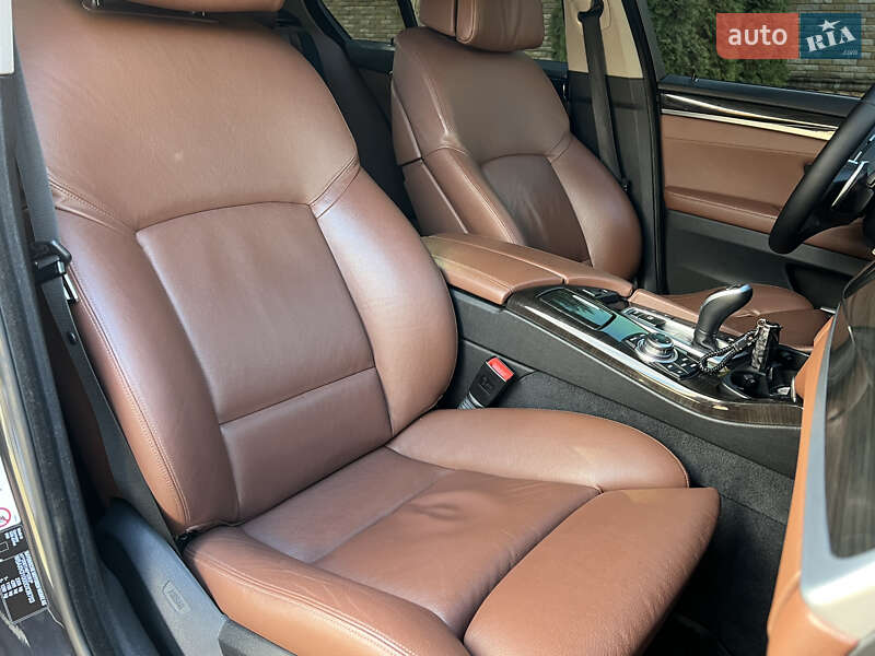 Седан BMW 5 Series 2012 в Ровно