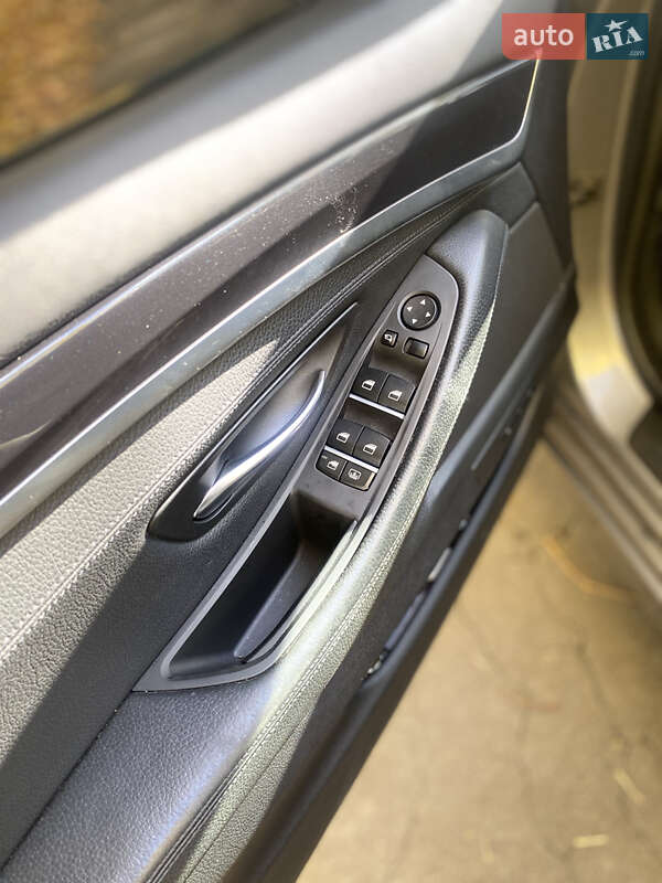 Седан BMW 5 Series 2010 в Корце фото 8 Седан BMW 5 Series 2010 в Корце