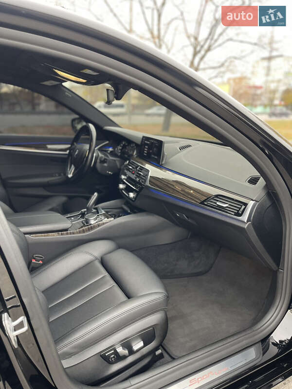 Седан BMW 5 Series 2018 в Днепре
