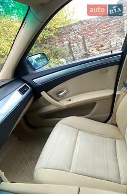 Седан BMW 5 Series 2008 в  фото 5 Седан BMW 5 Series 2008 в
