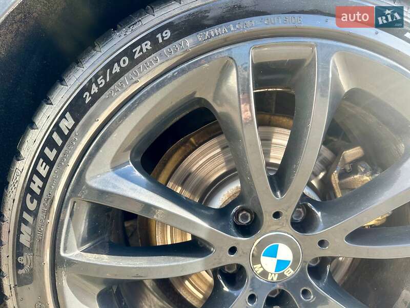 Седан BMW 5 Series 2013 в Городку