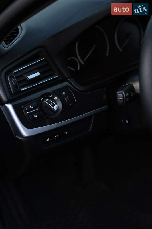 Седан BMW 5 Series 2014 в Дніпрі