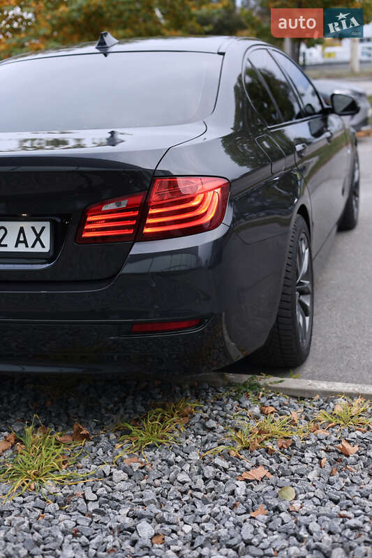 Седан BMW 5 Series 2014 в Дніпрі
