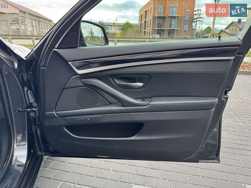 Седан BMW 5 Series 2014 в Виннице