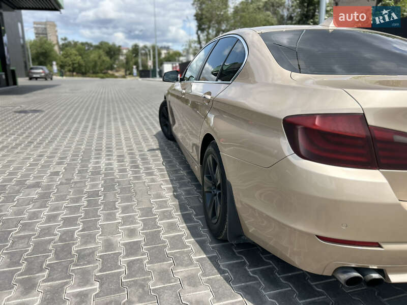 Седан BMW 5 Series 2013 в Дніпрі