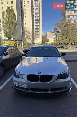 Седан BMW 5 Series 2004 в Киеве