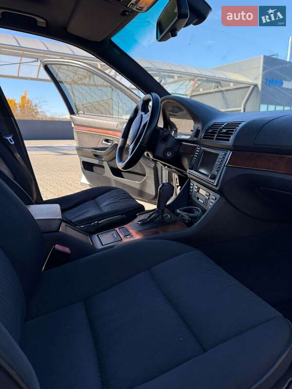 Седан BMW 5 Series 2002 в Летичіві