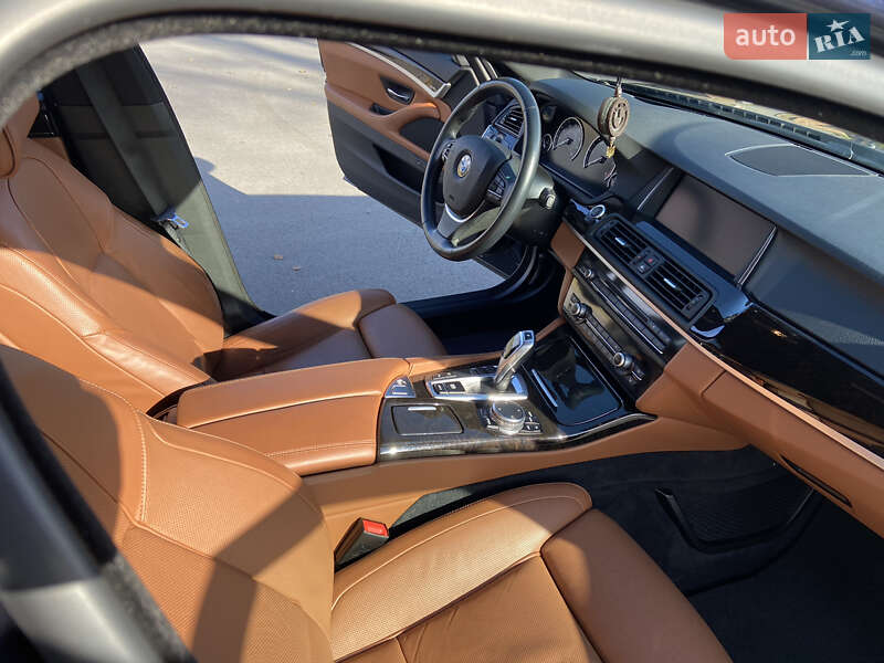Седан BMW 5 Series 2014 в Чернигове