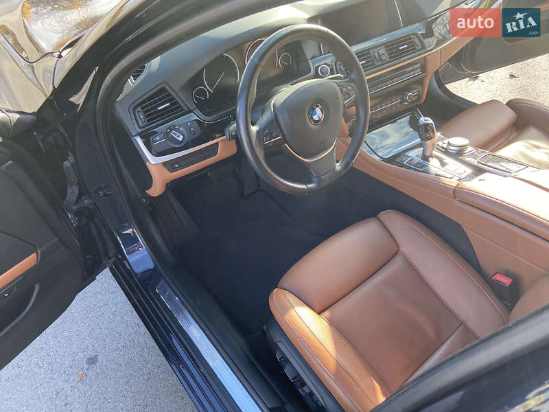 Седан BMW 5 Series 2014 в Чернигове