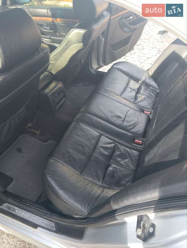 Седан BMW 5 Series 2000 в Виннице