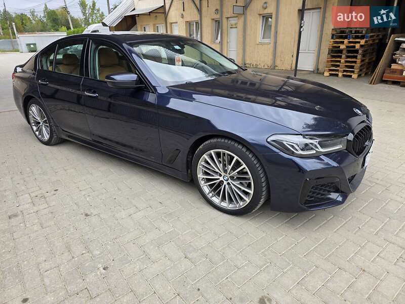Седан BMW 5 Series 2017 в Черновцах