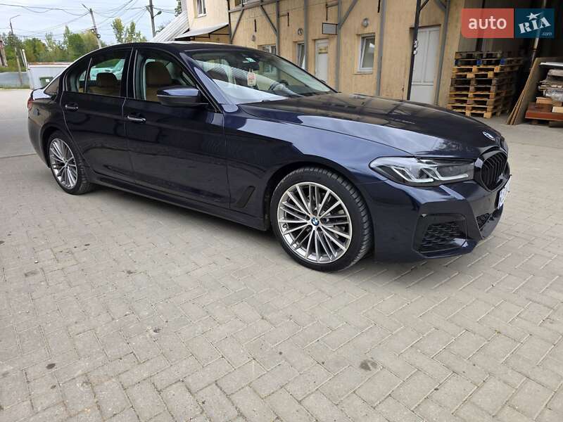 Седан BMW 5 Series 2017 в Черновцах