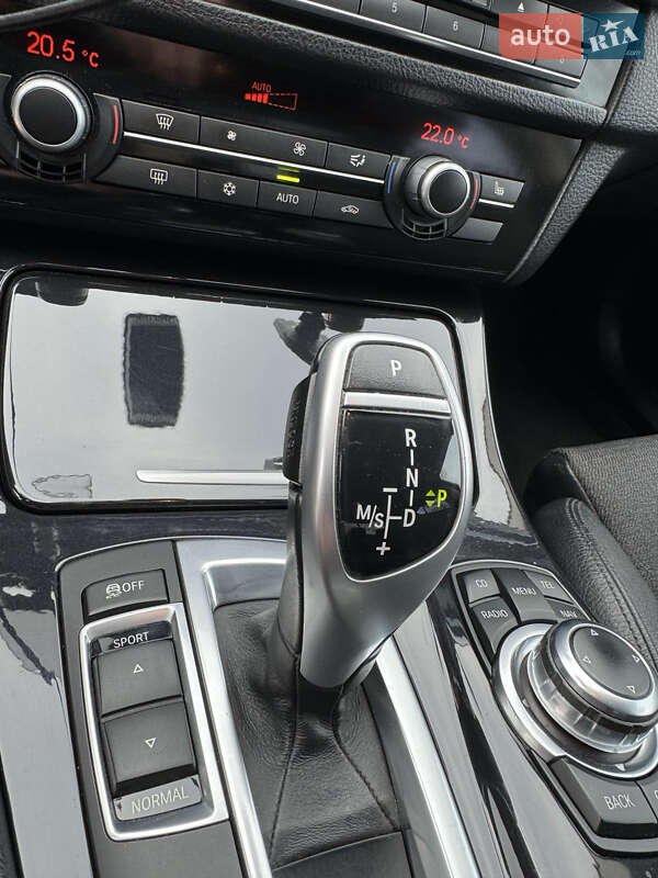 Седан BMW 5 Series 2011 в Харкові