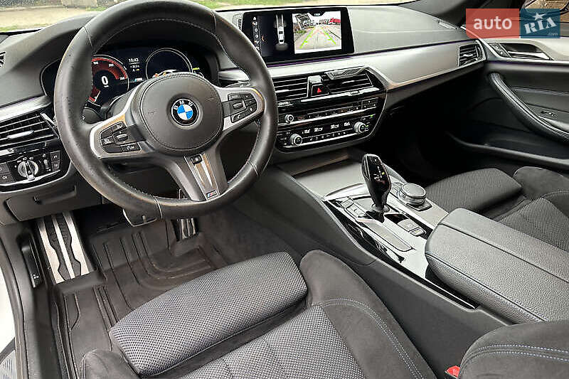 Седан BMW 5 Series 2017 в Львове фото 18 Седан BMW 5 Series 2017 в Львове
