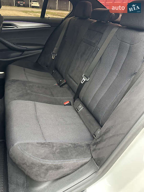 Седан BMW 5 Series 2017 в Львове фото 28 Седан BMW 5 Series 2017 в Львове