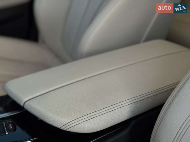 Седан BMW 5 Series 2018 в Виннице