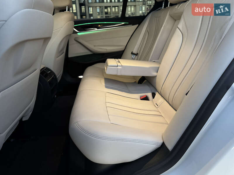 Седан BMW 5 Series 2018 в Виннице